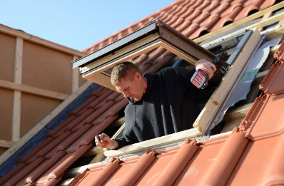 Pose de fenêtres de toit Velux à Luceau